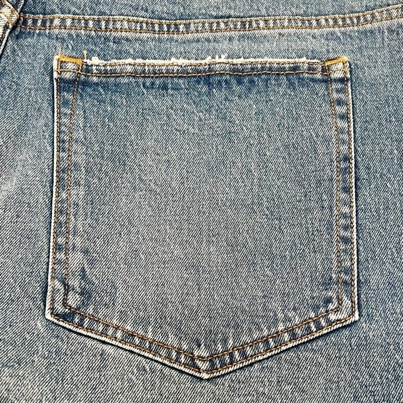 Abercrombie & Fitch Curve Love Mom Short High Rise Med Wash Denim Shorts NWT 36 - Picture 7 of 14